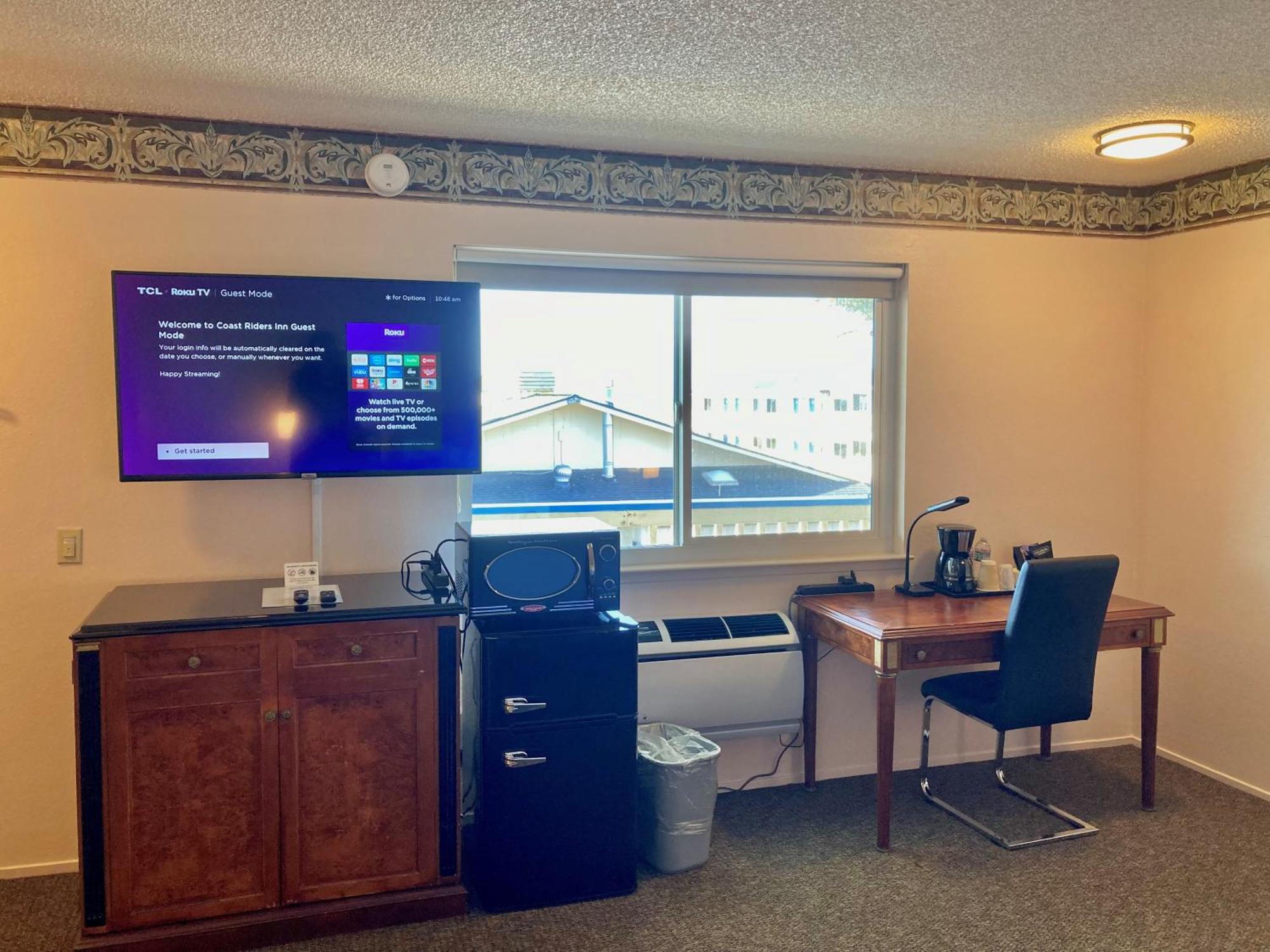 Coast Riders Inn 샌시미언 객실 사진